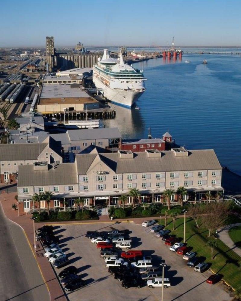 Harbor House Hotel And Marina Галвестон Экстерьер фото